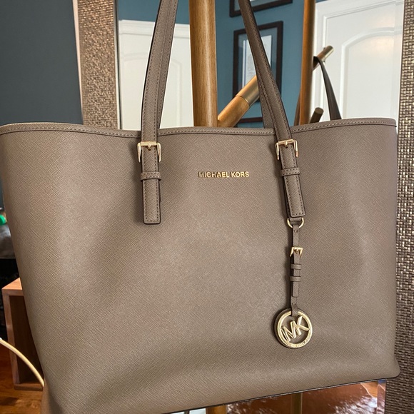 Michael Kors pebbled leather large jet set tote - Picture 1 of 8